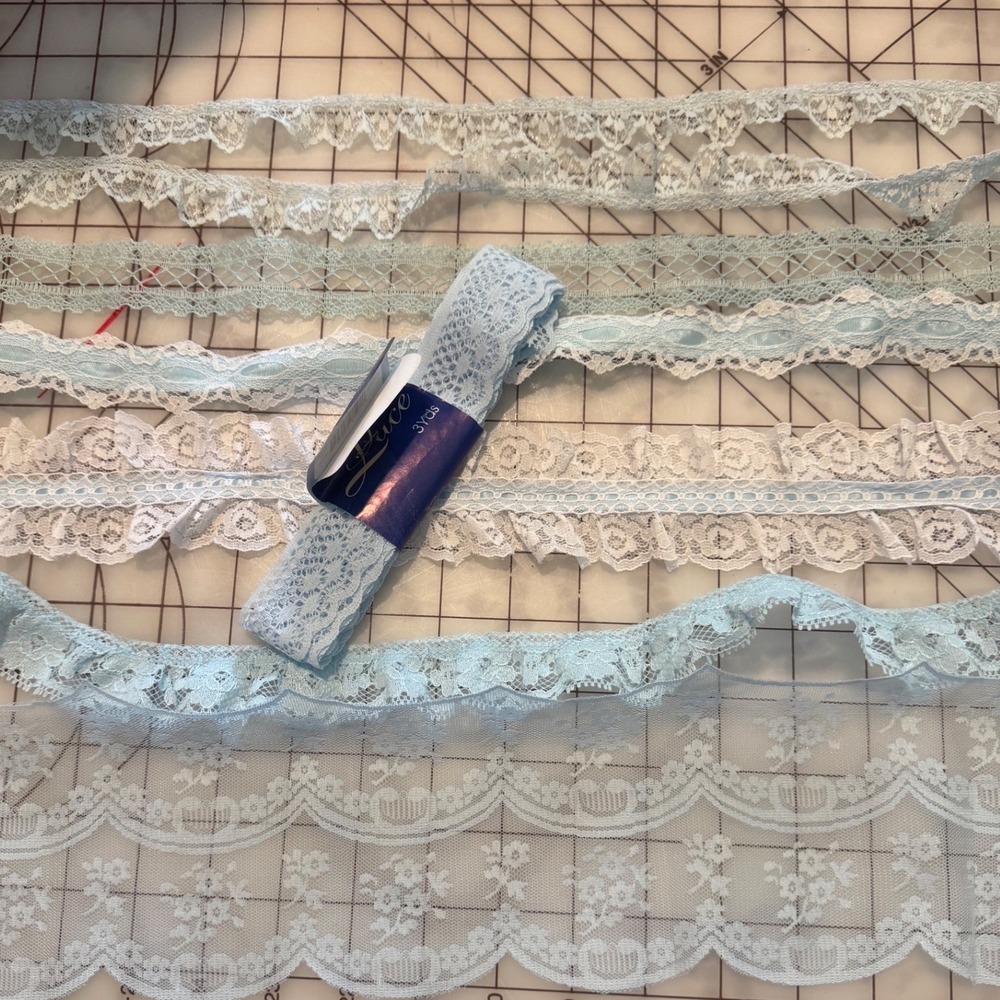 Vintage Lace Trim Lot 10 Yards Blue White Ruffled Floral Scalloped Sewing Craft